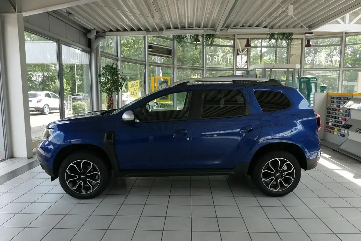 Gebraucht Dacia Duster 131 PS (96 kW) 2021 Stahlblau SUV