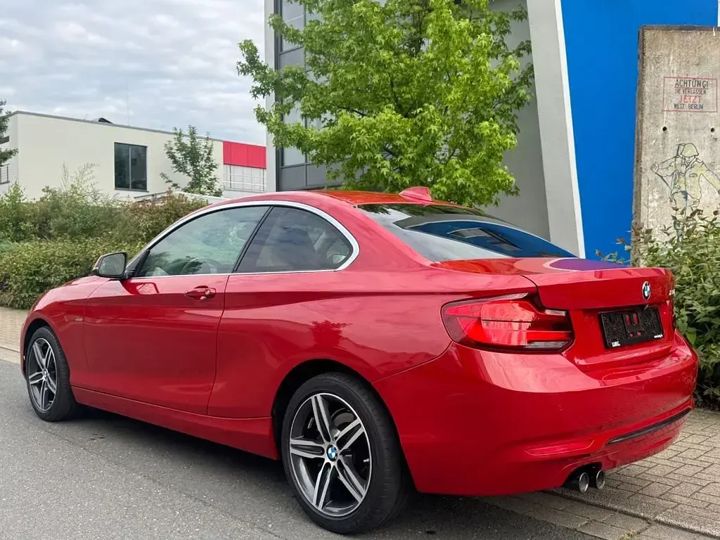 Gebraucht BMW 230 Sport Line 252 PS (185 kW) 2017 Rot Coupé