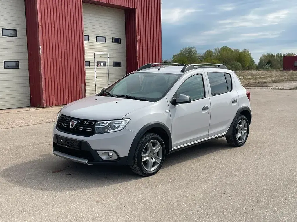 Gebraucht Dacia Sandero Stepway 90 PS (66 kW) 2020 Weiß Limousine