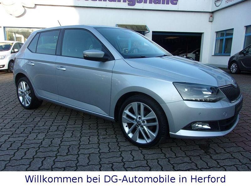 Silber Gebraucht 2018 Skoda Fabia Clever Limousine | 11.490 € (Fairer Preis) - Bild 1/4