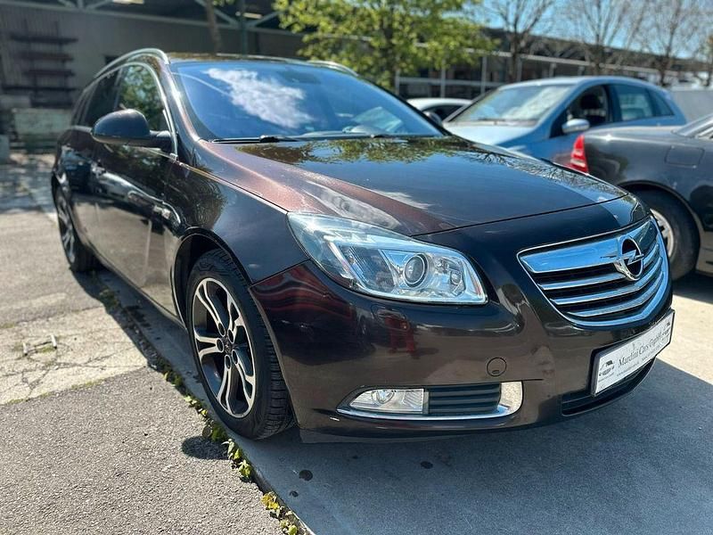 Gebraucht Opel Insignia 260 PS (191 kW) 2012 Braun Limousine
