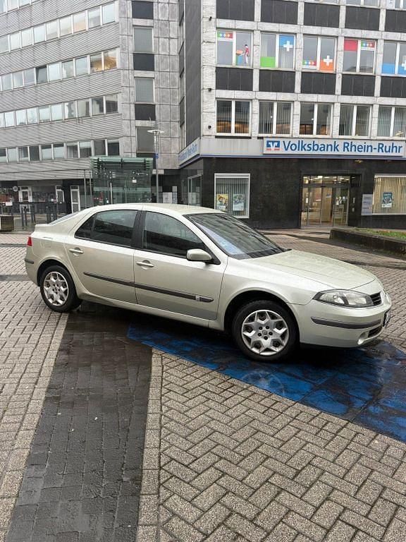 Gebraucht Renault Laguna II Initiale 207 PS (152 kW) 2005 Beige Limousine
