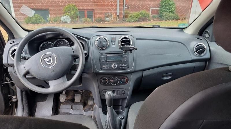 Gebraucht Dacia Sandero Ambiance 73 PS (53 kW) 2017 Schwarz Limousine