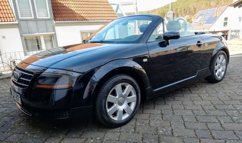 Schwarz Gebraucht 2004 Audi TT Roadster Sport Cabrio | 7.900 € (Teuer) - Bild 1/4