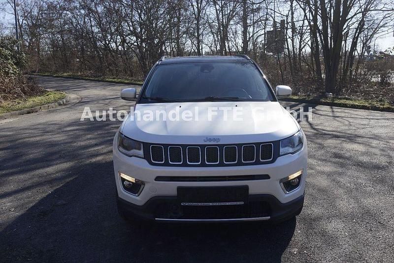 Gebraucht Jeep Compass Limited 140 PS (102 kW) 2019 Weiß SUV