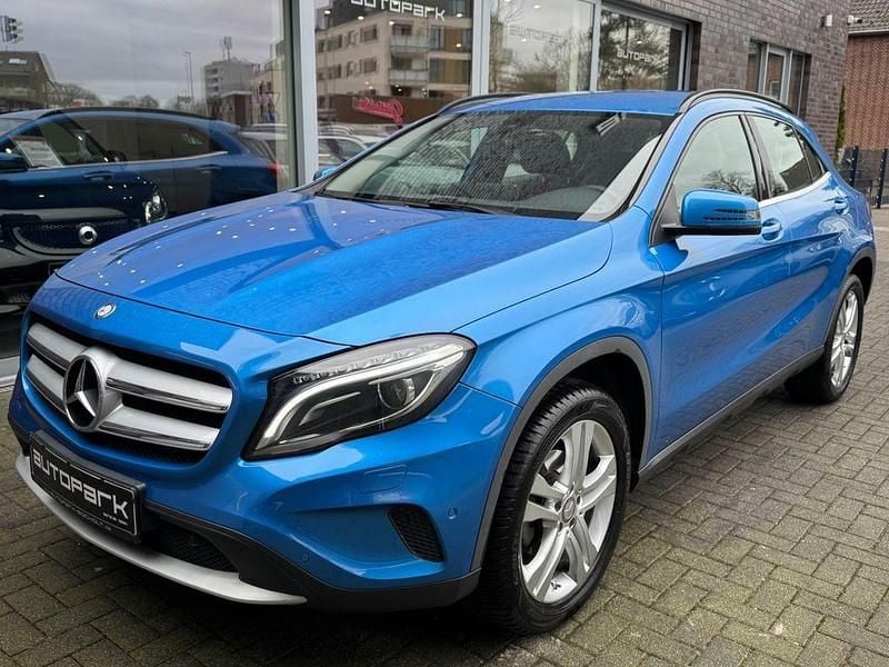 Gebraucht Mercedes GLA180 Style 122 PS (89 kW) 2016 Blau SUV