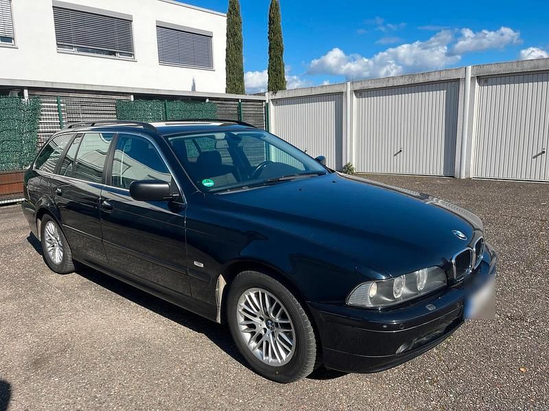 Gebraucht BMW 520 170 PS (125 kW) 2001 Blau Kombi