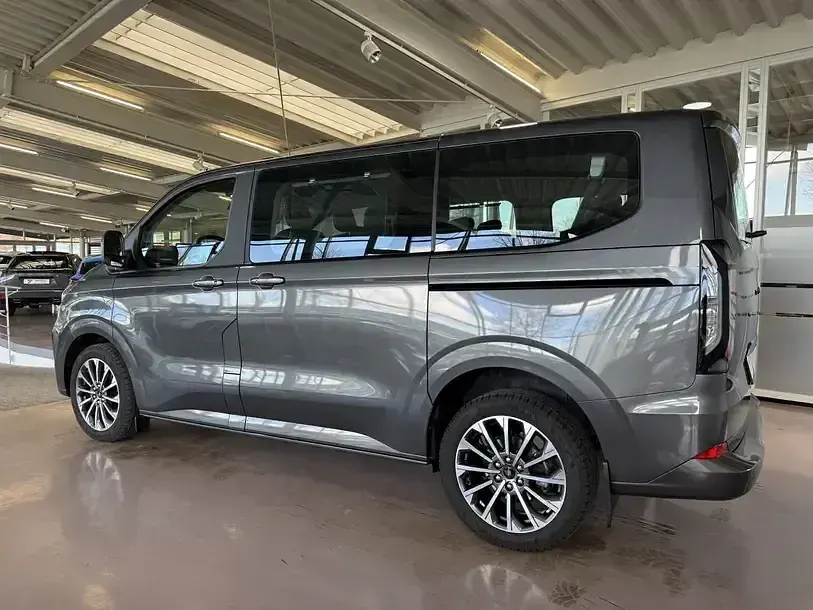 Gebraucht Ford Tourneo Custom Titanium 170 PS (125 kW) 2025 Grau Van