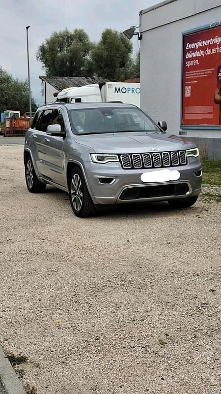 Silber Gebraucht 2018 Jeep Grand Cherokee Overland SUV | 22.950 € (Guter Preis) - Bild 1/4