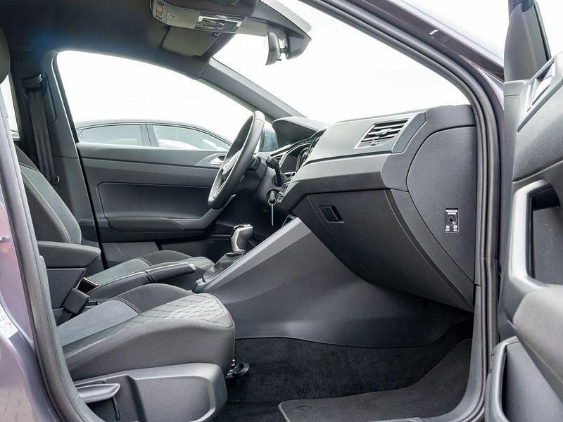 Gebraucht VW Taigo R-line 150 PS (110 kW) 2025 Grau / rauchgrau (metallic) SUV