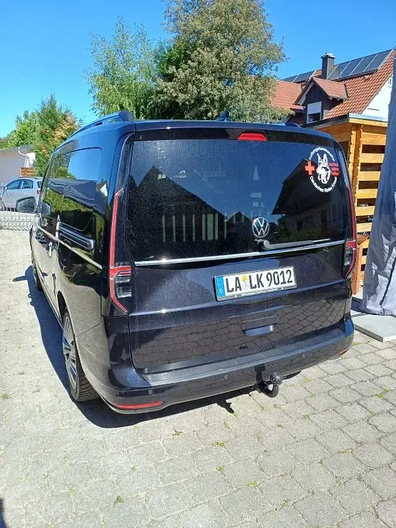 Gebraucht VW Caddy 122 PS (89 kW) 2022 Schwarz Van / Kleinbus