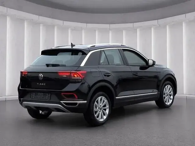 Gebraucht VW T-Roc Style 150 PS (110 kW) 2025 Schwarz SUV