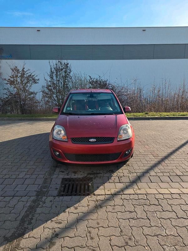 Gebraucht Ford Fiesta 80 PS (58 kW) 2006 Rot Kleinwagen