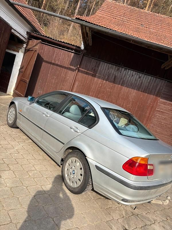 Gebraucht BMW 318 143 PS (105 kW) 1998 Limousine