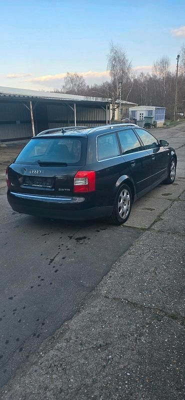 Gebraucht Audi A4 163 PS (119 kW) 2002 Schwarz Kombi