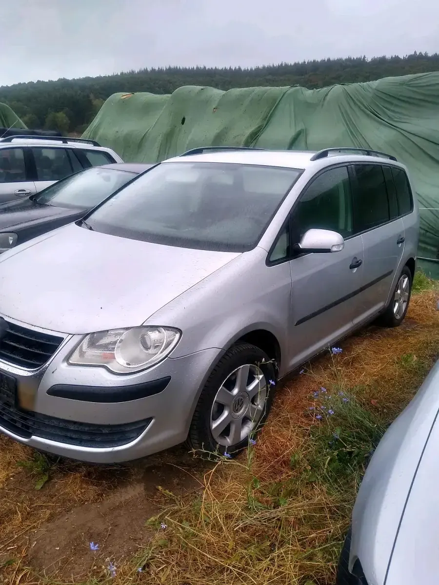 Gebraucht VW Touran 105 PS (77 kW) 2007 Silber Van / Kleinbus