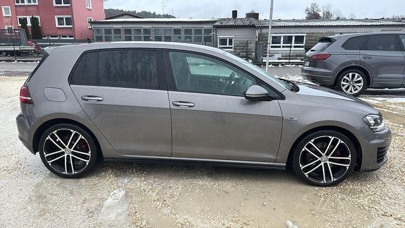 Gebraucht VW Golf VII GTD 184 PS (135 kW) 2017 Grau Limousine