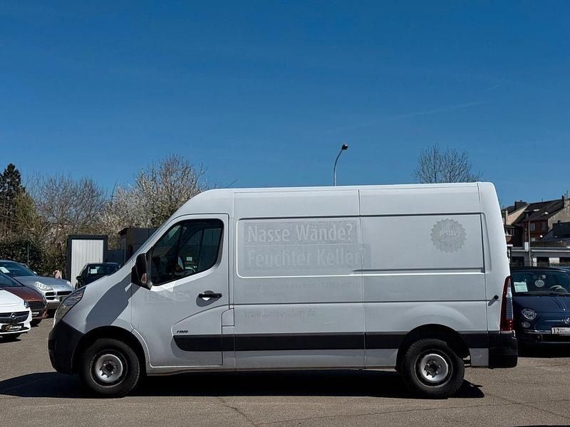 Gebraucht Opel Movano 131 PS (96 kW) 2018 Weiß Van / Kleinbus
