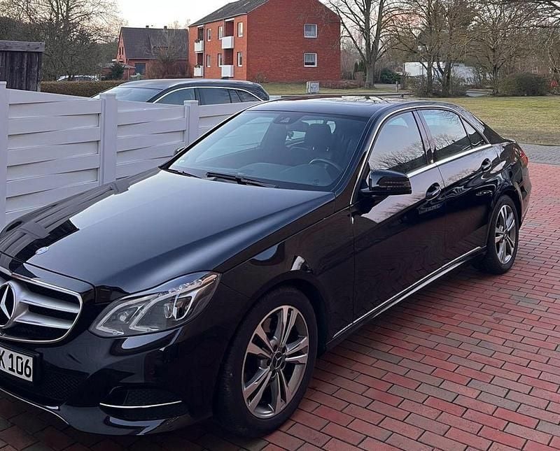 Gebraucht Mercedes E250 Avantgarde 211 PS (155 kW) 2015 Schwarz Limousine