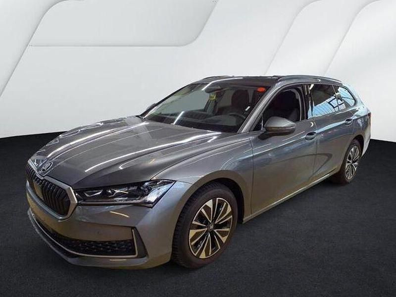 Gebraucht Skoda Superb 265 PS (194 kW) 2025 Grau Limousine