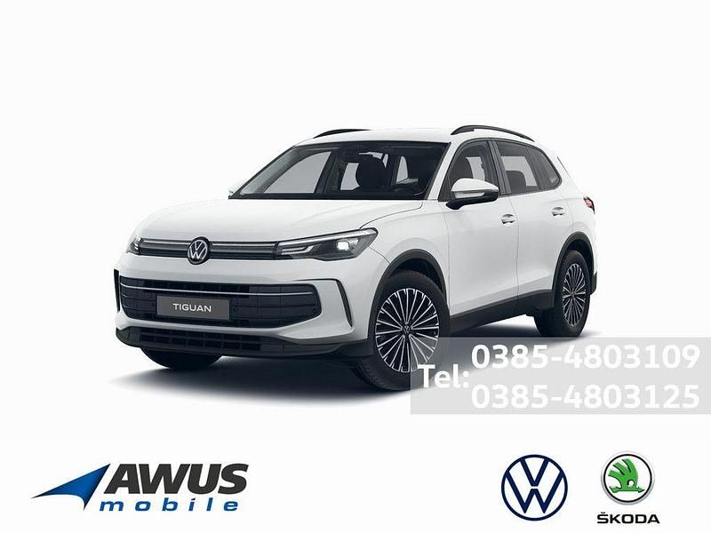 Weiss / pure white Gebraucht 2024 VW Tiguan Life SUV | 31.990 € (Guter Preis) - Bild 1/4