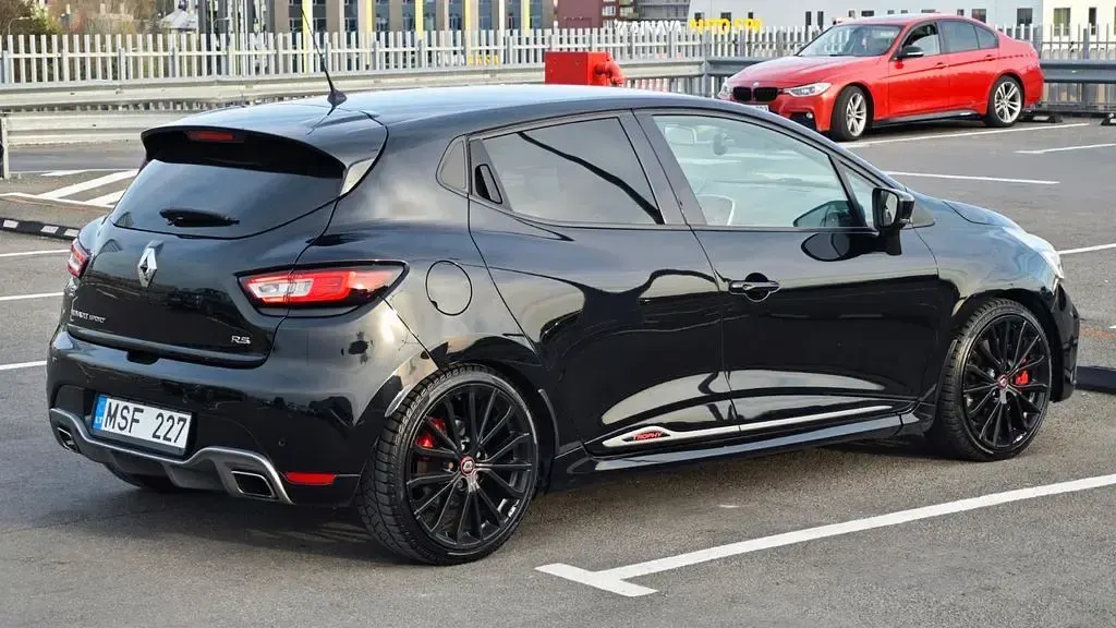 Gebraucht Renault Clio Trophy 220 PS (161 kW) 2017 Schwarz Limousine