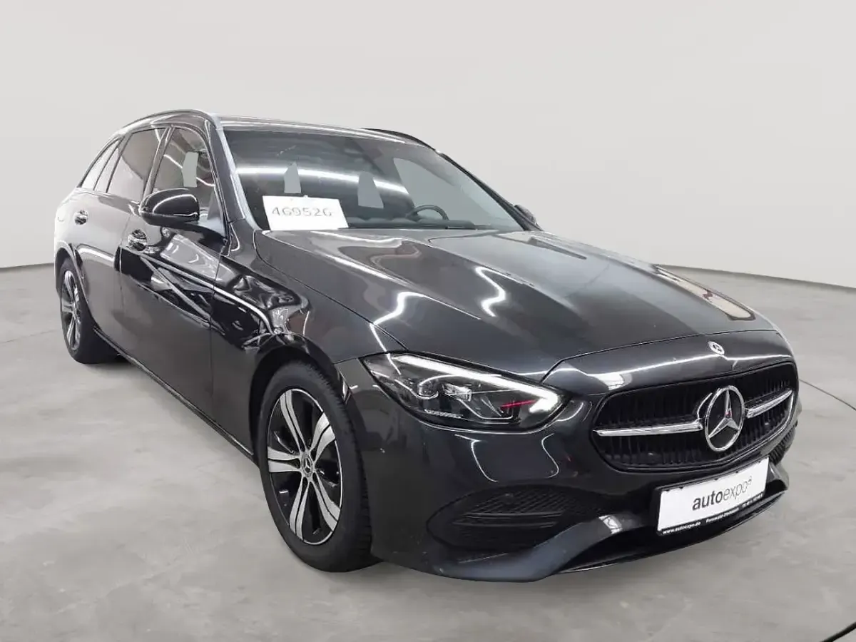 Gebraucht Mercedes C200 Avantgarde 163 PS (119 kW) 2023 Kombi