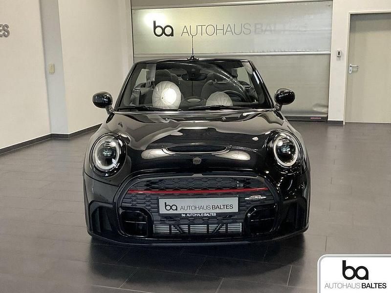 Gebraucht Mini John Cooper Works 231 PS (169 kW) 2023 Midnight black ii met. (metallic) Kleinwagen