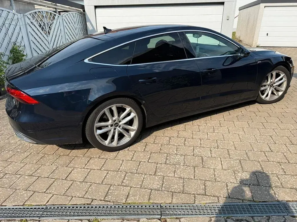 Gebraucht Audi A7 Sport 245 PS (180 kW) 2021 Blau Limousine