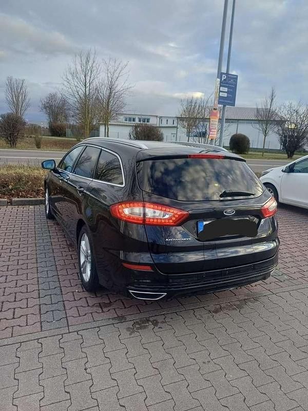 Gebraucht Ford Mondeo 179 PS (131 kW) 2016 Schwarz Kombi