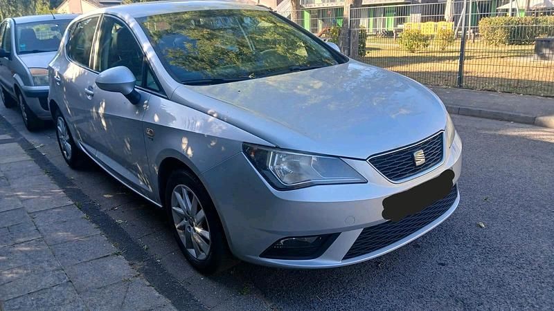 Silber Gebraucht 2012 Seat Ibiza Limousine | 3.250 € (Guter Preis) - Bild 1/4