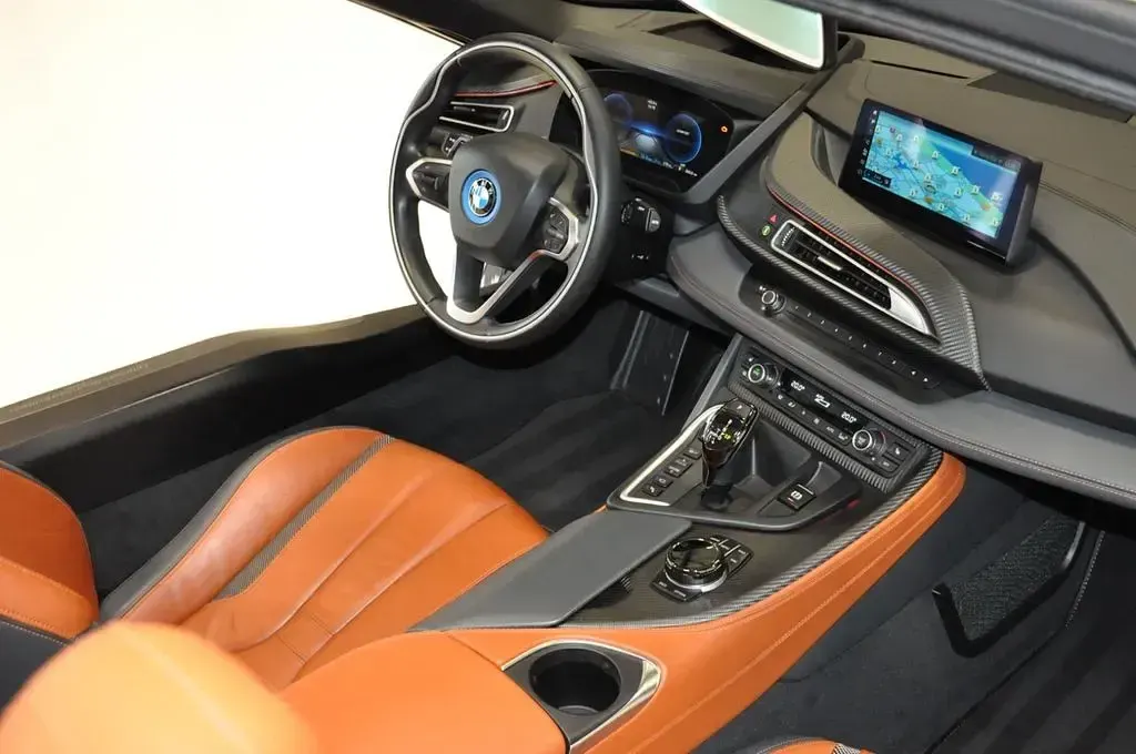 Gebraucht BMW i8 Performance 374 PS (275 kW) 2020 Grau Cabrio