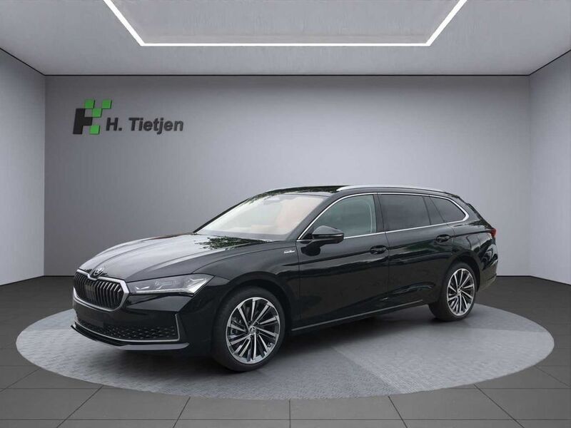 Schwarz Gebraucht 2024 Skoda Superb LAURIN & KLEMENT Kombi | 52.990 € (Teuer) - Bild 1/4