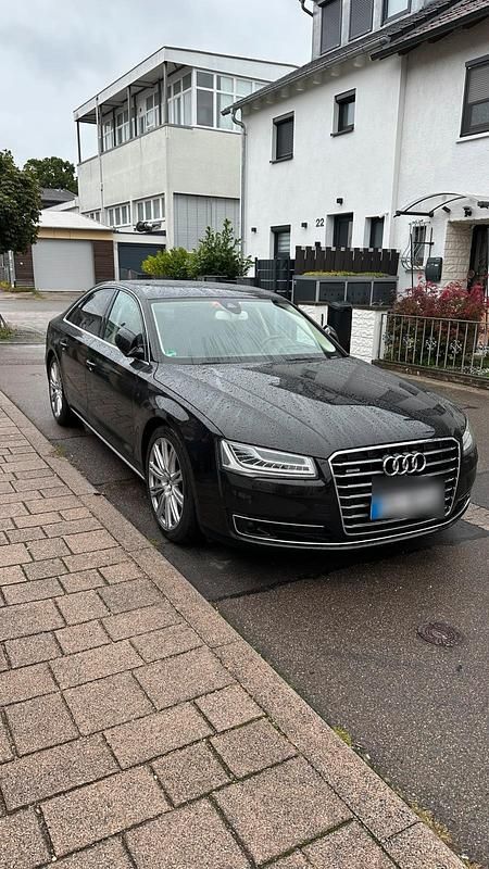 Braun Gebraucht 2015 Audi A8 Limousine | 24.999 € - Bild 1/4