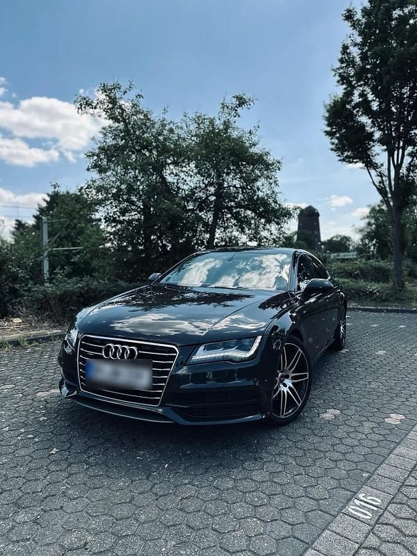 Grau Gebraucht 2011 Audi A7 S-Line Kleinwagen | 16.999 € (Etwas zu teuer) - Bild 1/4