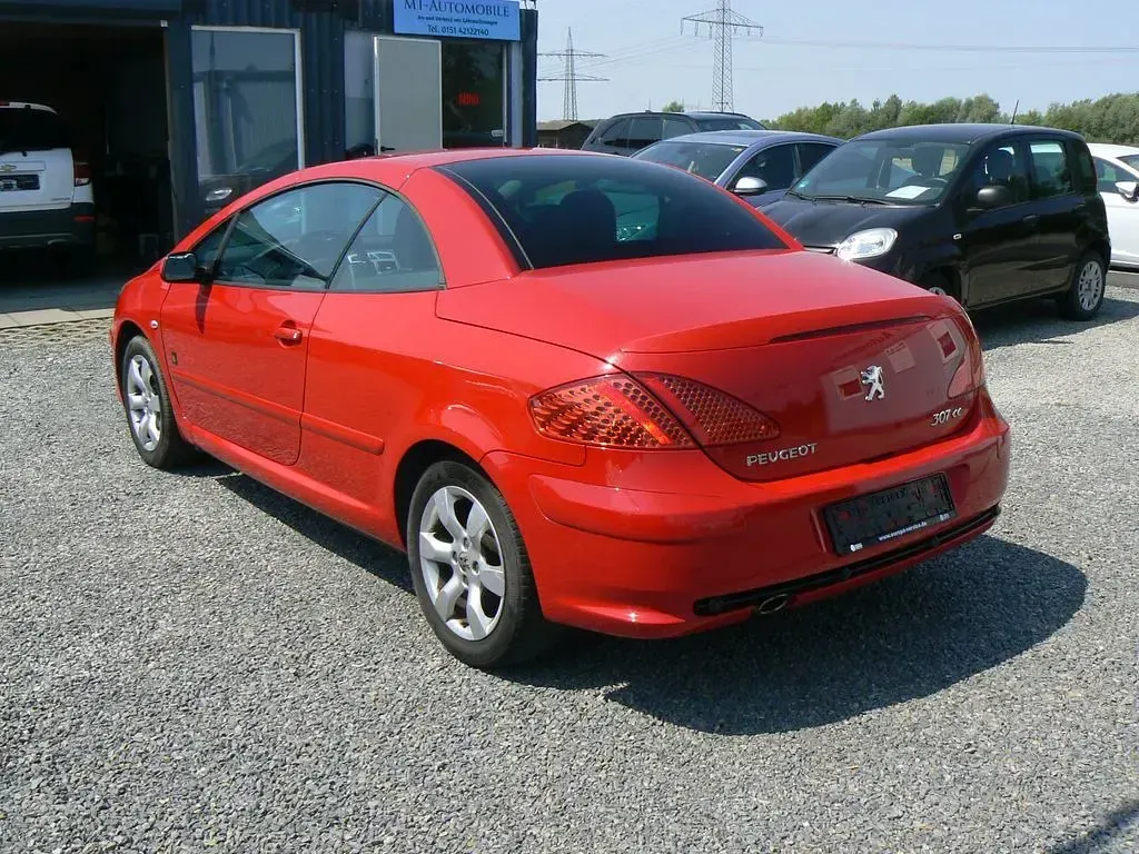 Gebraucht Peugeot 307 CC 109 PS (80 kW) 2009 Rot Cabrio
