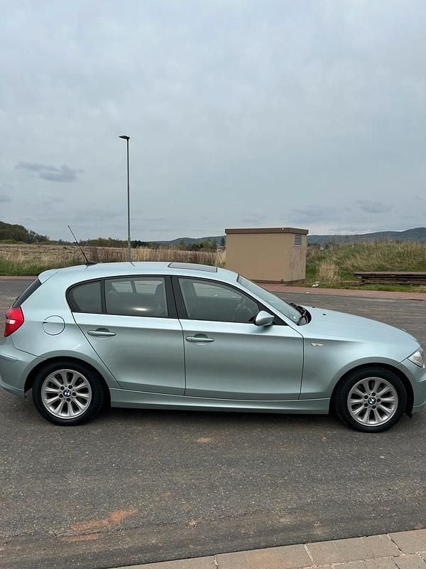 Second-hand BMW 118 143 CP (105 kW) 2009 Verde Hatchback