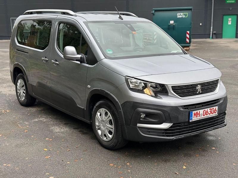 Silber Gebraucht 2020 Peugeot Rifter Active Van / Kleinbus | 16.950 € (Fairer Preis) - Bild 1/4