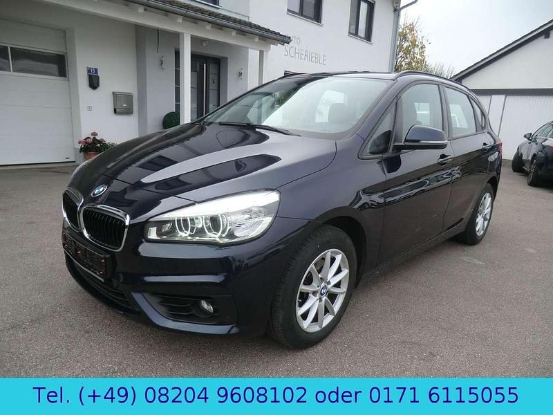 Imperialblau brillanteffekt Gebraucht 2018 BMW 218 Van / Kleinbus | 15.950 € (Guter Preis) - Bild 1/4