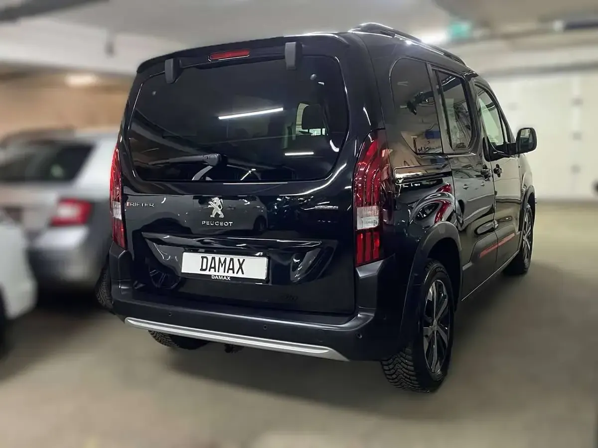 Gebraucht Peugeot Rifter GT 131 PS (96 kW) 2020 Lack onyx schwarz Van / Kleinbus