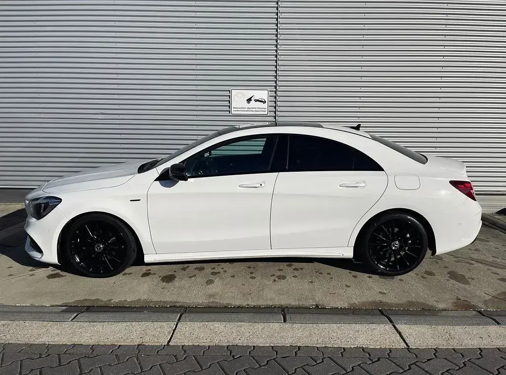 Gebraucht Mercedes CLA200 150 PS (110 kW) 2019 Weiß Limousine