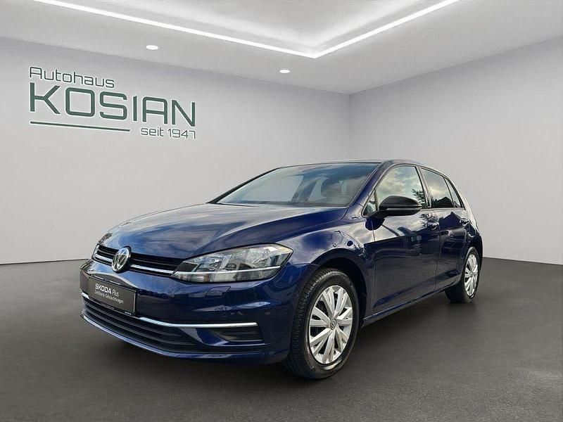 Atlantik blue metallic Gebraucht 2019 VW Golf VII Limousine | 18.890 € (Etwas zu teuer) - Bild 1/4