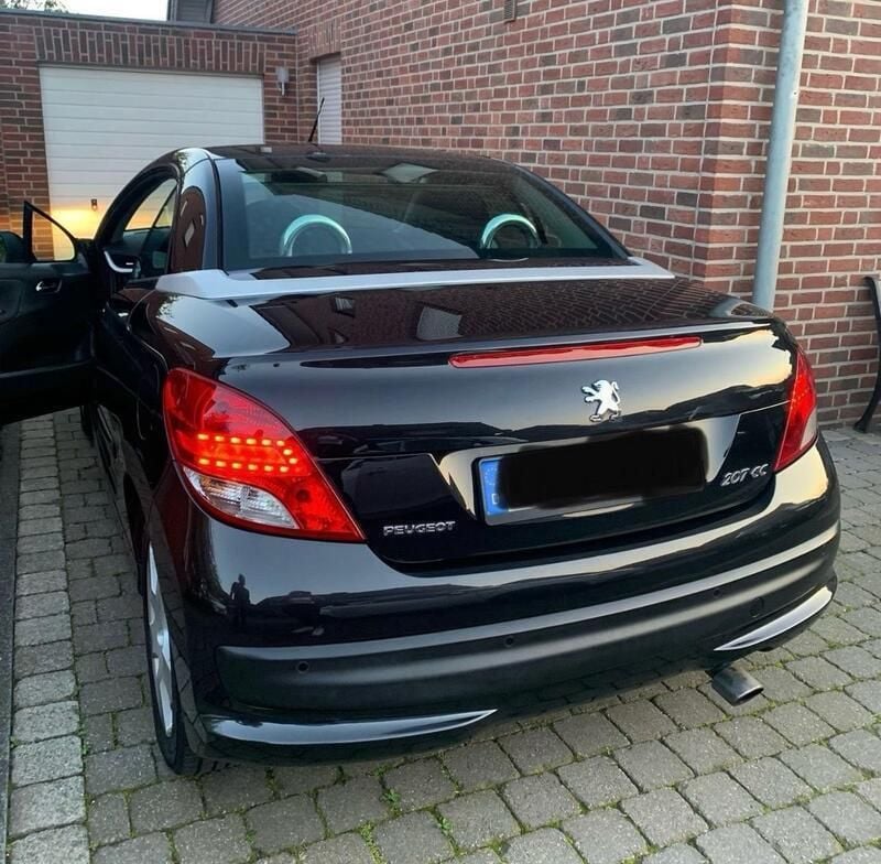 Schwarz Gebraucht 2011 Peugeot 207 CC Cabrio | 4.499 € (Etwas zu teuer) - Bild 1/4