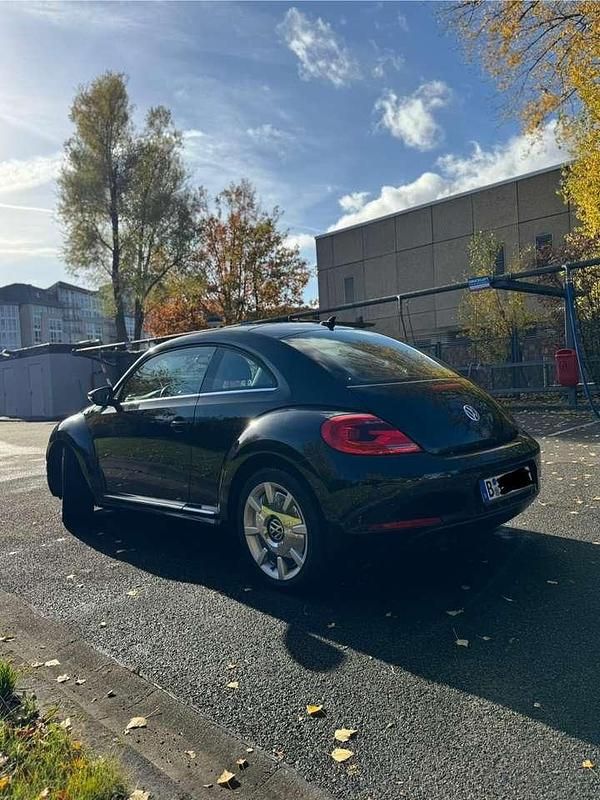 Gebraucht VW Beetle Design 105 PS (77 kW) 2012 Schwarz Kleinwagen