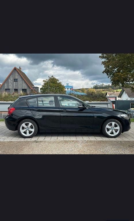 Gebraucht BMW 118 Sport Line 170 PS (125 kW) 2014 Schwarz Kleinwagen