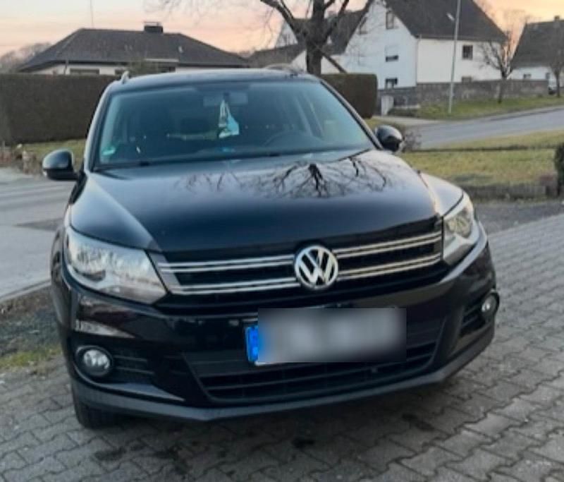 Schwarz Gebraucht 2012 VW Tiguan SUV | 7.600 € (Fairer Preis) - Bild 1/4
