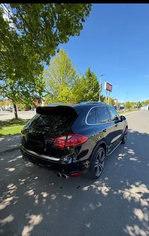 Gebraucht Porsche Cayenne 245 PS (180 kW) 2012 Schwarz SUV