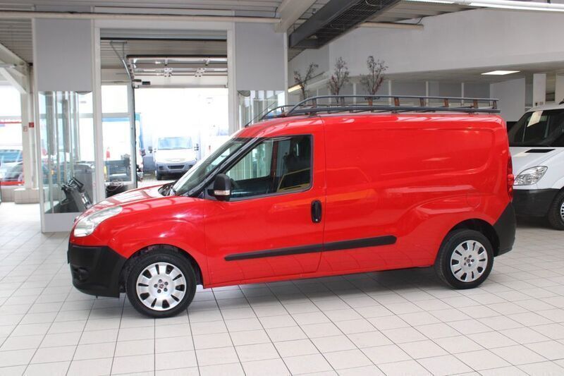 Rot Gebraucht 2010 Fiat Doblò Van / Kleinbus | 8.900 € - Bild 1/4