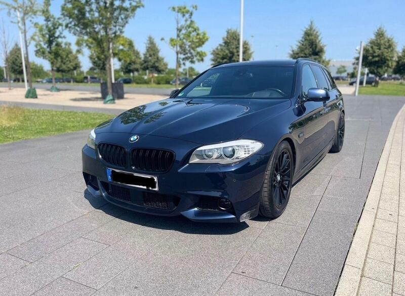Blau Gebraucht 2011 BMW 530 M Sport Kombi | 14.550 € (Fairer Preis) - Bild 1/4