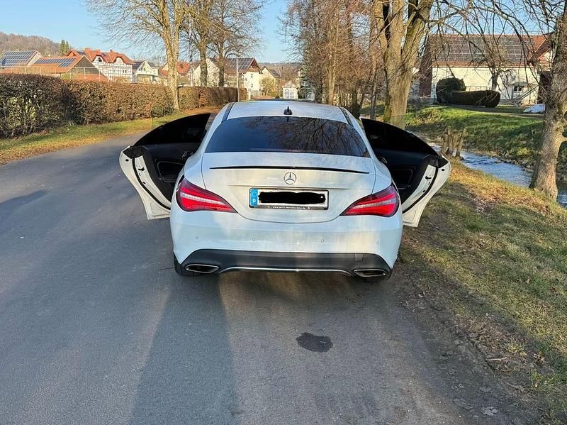 Gebraucht Mercedes CLA180 122 PS (89 kW) 2016 Weiß Limousine